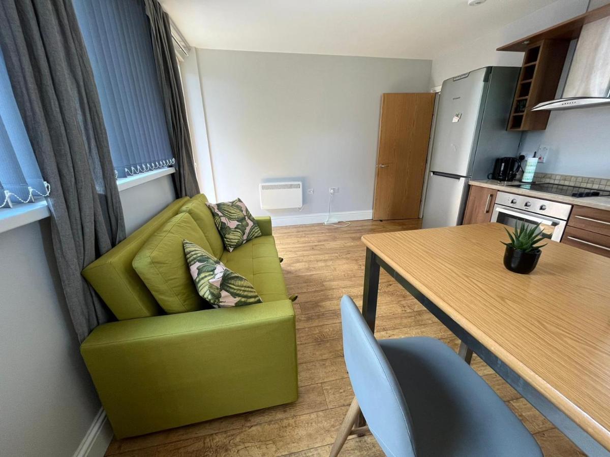 London Modern Flat Near Transports Apartment ภายนอก รูปภาพ