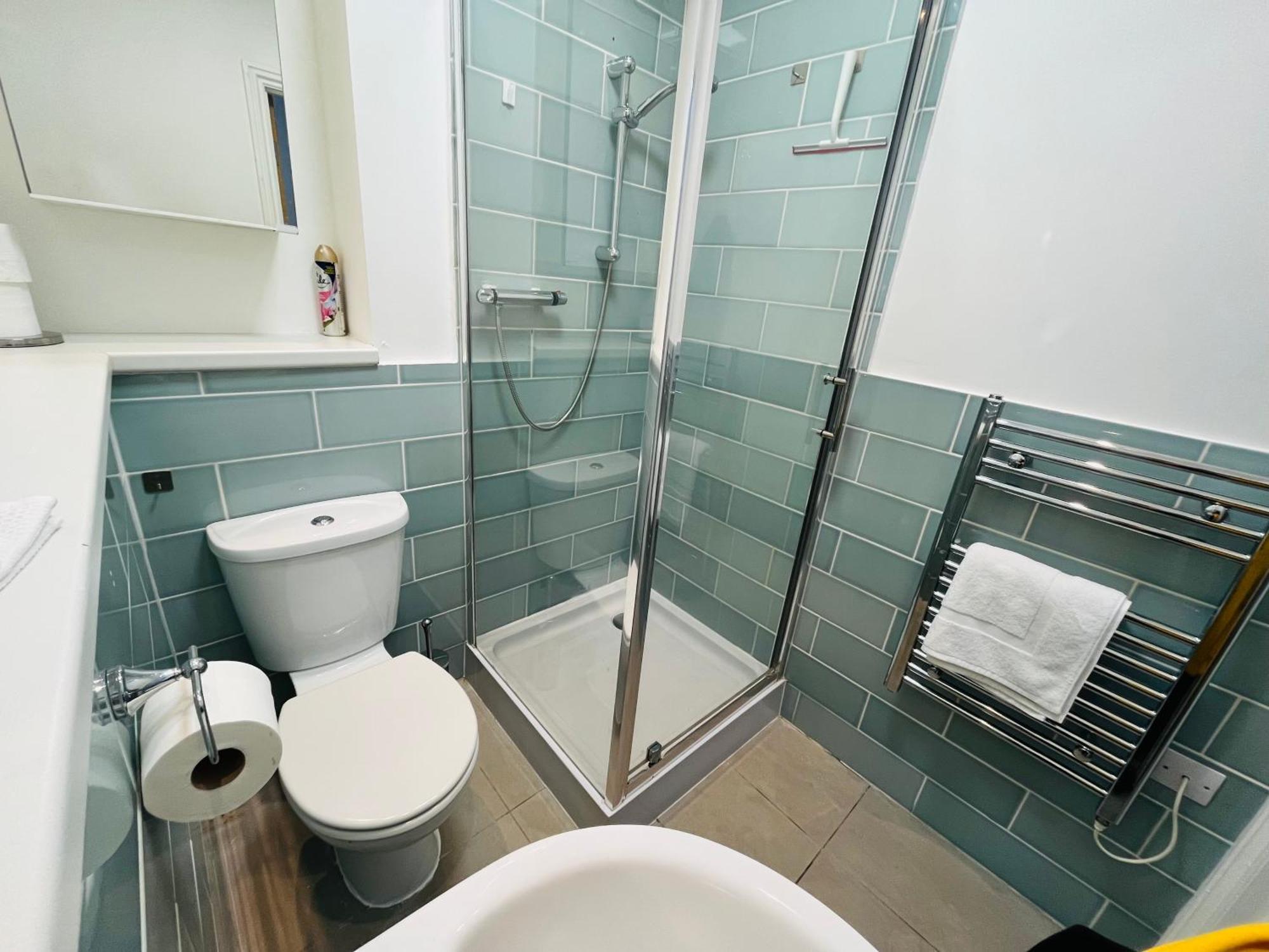 London Modern Flat Near Transports Apartment ภายนอก รูปภาพ